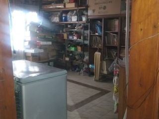 Foto 22 de SE VENDE CASA DE DOS PLANTAS MÃS GALPÃN EN BARRIO SAN ROQUE