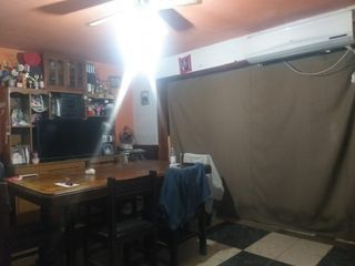 Foto 16 de SE VENDE CASA DE DOS PLANTAS MÃS GALPÃN EN BARRIO SAN ROQUE