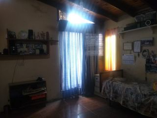 Foto 17 de SE VENDE CASA DE DOS PLANTAS MÃS GALPÃN EN BARRIO SAN ROQUE