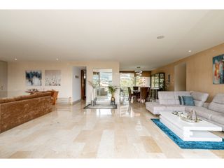 Venta Apartamento El poblado sector Las Santas DESOCUPADO