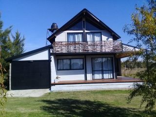 Foto 2 de HERMOSA CASA QUINTA EN VENTA CERCA DEL RIO DE LA PLATA, ACEPTA PERMUTA, AV SAN MARTIN 100 -PUNTA INDIO-