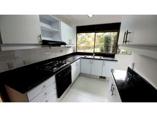 APARTAMENTO CON AMPLIOS ESPACIOS EN SAN LUCAS