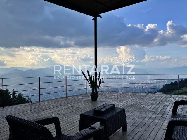 CASA en ARRIENDO en Envigado Las Palmas - Medellin