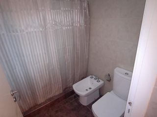 Foto 12 de VENTA CON PERMUTA CASA 3 AMB.BOSQUE.PRAMOS #324