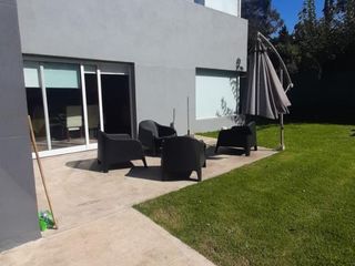 Foto 7 de VENTA CON PERMUTA CASA 3 AMB.BOSQUE.PRAMOS #324
