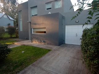 Foto 16 de VENTA CON PERMUTA CASA 3 AMB.BOSQUE.PRAMOS #324
