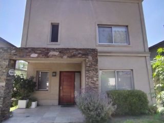 Foto 3 de Casa en venta en Hurlingham
