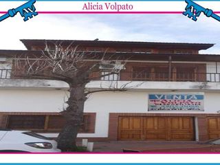 Foto 1 de Casa PH en venta en Villa Dominico