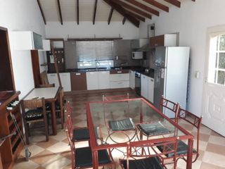 Foto 3 de SE VENDE CHALET 3 AMB. EN B° CERRADO- ING. MASCHWITZ