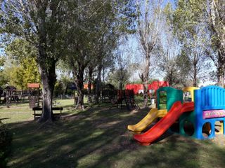 Foto 19 de SE VENDE CHALET 3 AMB. EN B° CERRADO- ING. MASCHWITZ