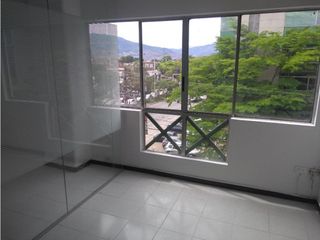 Se vende oficina en Medellín, Av. Guayabal