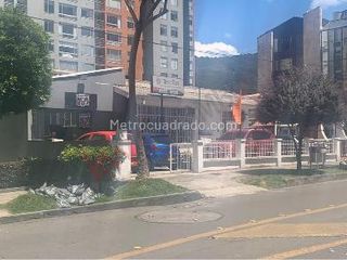 Excelente Lote Medianero Situado En La Calle 142, Norte De Bogotá