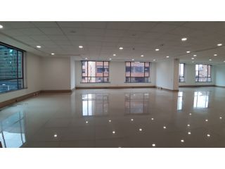 ARRIENDO OFICINA EN ZONA FINANCIERA DE BOGOTA