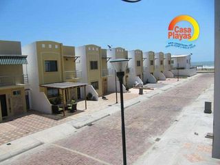 Foto 21 de Alquiler Villa en Ciudadela Cerrada con salida al mar y piscina, Playas Villamil