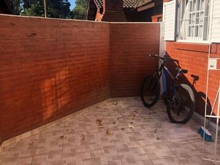 Casa en venta - 2 Dormitorios 1 Baño - 103mts2 - La Lucila Del Mar