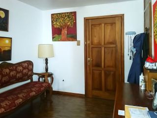 Vendo departamento de 4 habitaciones. Sector tradicional de Quito