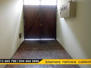 Local Comercial Oficina de arriendo en Centro de Cuenca – código:15581