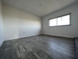 CASA EN VENTA  DE DOS DORMITORIOS CON COCHERA- DON MATEO - A ESTRENAR