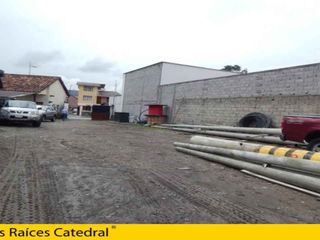 Terreno de venta en Av. Loja – código:13610