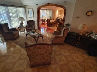 Foto 3 de Venta - Chalet seis ambientes con parque y quincho - Brandsen 4000 - Villa Primera