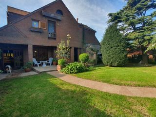 Foto 31 de Venta - Chalet seis ambientes con parque y quincho - Brandsen 4000 - Villa Primera