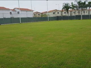 Foto 22 de Venta de casa esquinera lista a estrenar en urb, casalaguna a pocos min. de Riocentro el Dorado - acepto Biess.