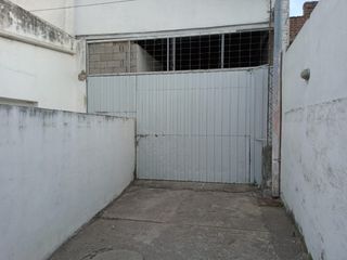 Foto 3 de Bo Guemes - Julio A. Roca 400 local galpon oficinas
