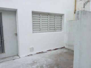Foto 5 de Bo Guemes - Julio A. Roca 400 local galpon oficinas