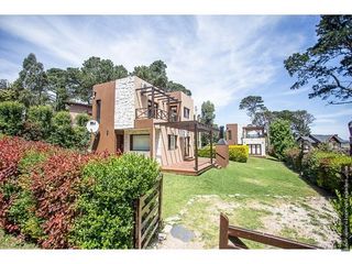 Dúplex en venta de 2 dormitorios c/ cochera en Sierra de los Padres