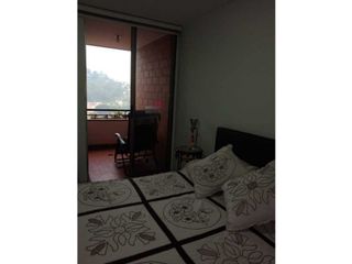 Venta de apartamento en la Loma de los Bernal, Medellín