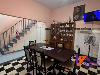 Foto 2 de AV. USANDIVARAS AL 1000-CASA-VENTA-MACROCENTRO