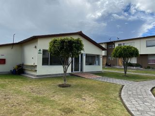 Vendo impecable casa $75.000 Sector Calderón cerca de Plaza El Coral-Colegio ISM