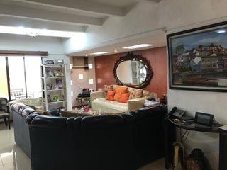 Foto 10 de Casa de venta en la Urbanización Saint Gallen, Sector City Mall.