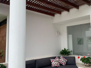 EN VENTA FORMIDABLE CASA DE PLAYA EQUIPADA Y AMOBLADA CON EXCELENTE DISTRIBUCIÓN EN CLUB PUERTO NUEVO (KM 70.5 PANAMERICANA SUR)