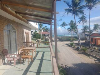Propiedad comercial de suites y restaurant en la isla Isabela Galápagos