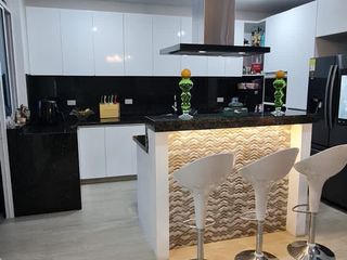VENDO ESPECTACULAR CASA EN EXCLUSIVO CONDOMINIO VILLA DE LAS MERCEDES.