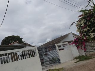 Vendo casa rentera General Villamil Playas sector Humboltd