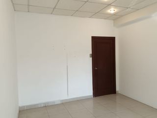 Foto 26 de Oficina de venta en Urdesa Central, 3 divisiones, 140 m2, ave principal.