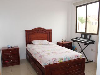 Foto 18 de Vendo amplia y hermosa propiedad esquinera Urbanizacion Terranostra Gerona km 13.5 de via a la costa