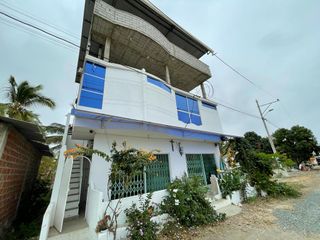 En venta casa rentera de 3 pisos en Urbanizacion via Data Posorja PLAYAS