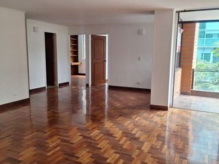 Apartamento En Avenida el Poblado, Milla de Oro