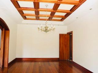 RENTA CASA DE LUJO EN URBANIZACION PRIVADA 4 DORMITORIOS PRINCIPALES + 1500 METROS DE TERRENO
