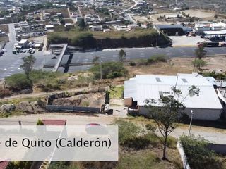 Vendo un terreno 800 m2 con galpón 280 m2  en Quito Al norte. Parroquia CALDERÓN.