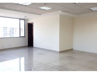 Oficina Corporativa de venta en la Av. Diego de Almagro en Quito