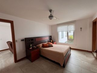 VENTA casa 3 dormitorios con jardín en Urbanización sector Hilacril