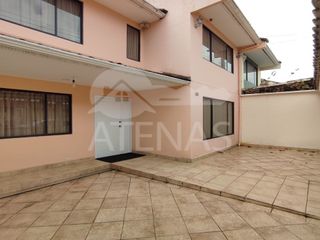 Foto 2 de CASA EN RENTA, RACAR PLAZA - MUTUALISTA AZUAY