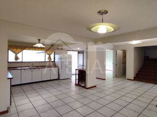 Foto 4 de CASA EN RENTA, RACAR PLAZA - MUTUALISTA AZUAY