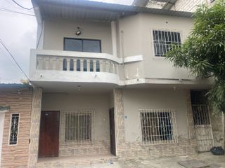 Vendo propiedad rentera Cdla Los Rosales norte Guayaquil