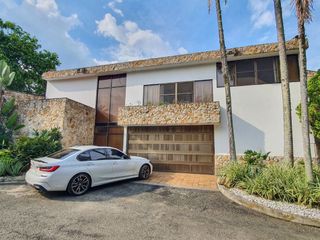 Venta Casa Campestre Pance con piscina de 10 casas Cali, Colombia (LSA)