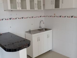 Foto 2 de SE VENDE EDIFICIO DE 4 PISOS, 1 DEPA POR PISO, 95 M2 CADA DEPA, 3 COCHERAS, FRENTE A PARQUE